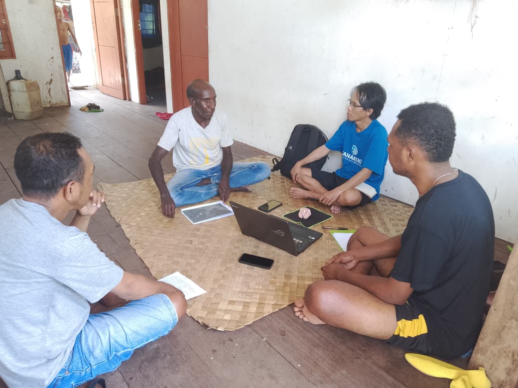 Bapak Tadeus Salah Satu Tokoh Masyarakat Pada Komunitas Adat Atuka